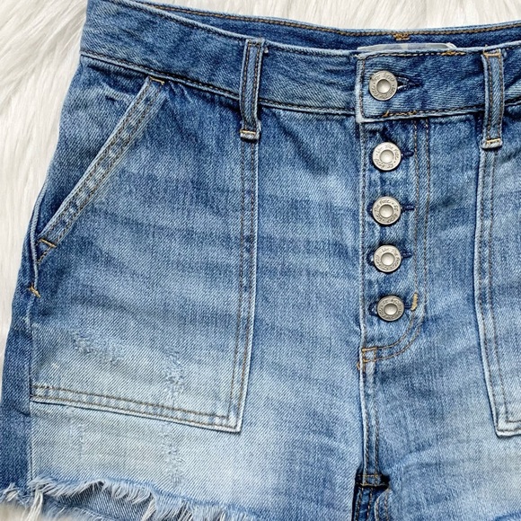 SOLD-Free People Fringe Buttonfly Cutoff Carpenter Shorts - Picture 6 of 11